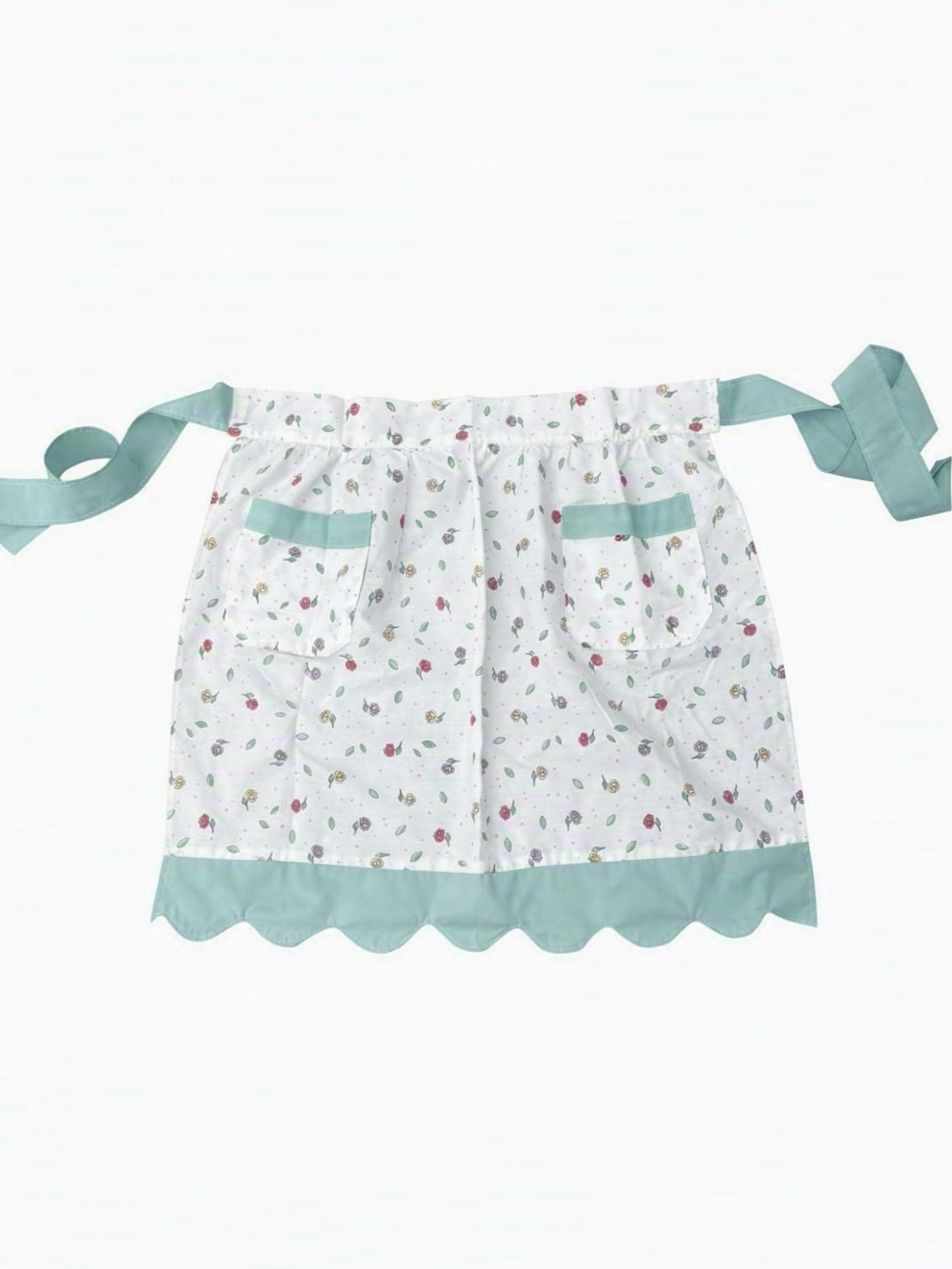 Vintage Style Handmade Floral White Scalloped Hem Feminine Apron